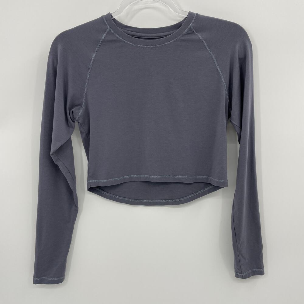 ALPHALETE Long Sleeve Crop Top Womens Size XS Lightweight Athletic Tee